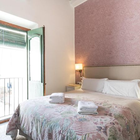 Apartamentos Bartomeu By Habama Group Sitges Bagian luar foto