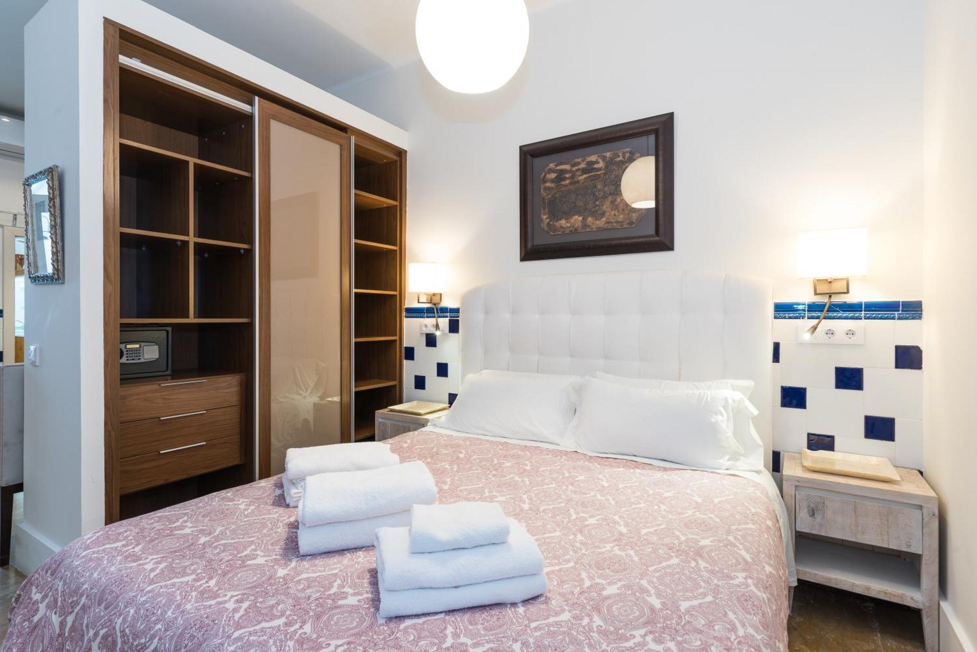 Apartamentos Bartomeu By Habama Group Sitges Bagian luar foto